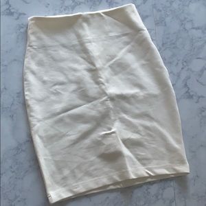 Solemio White Pencil Midi Skirt